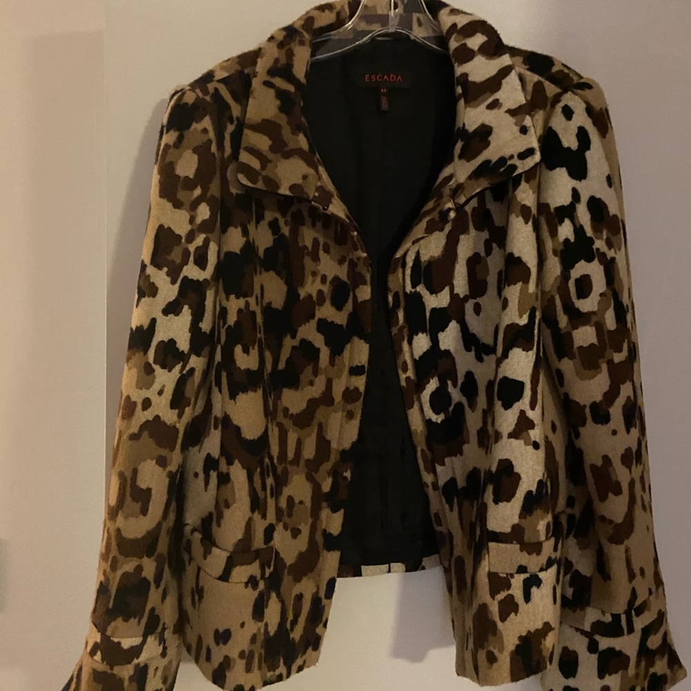 Escada Animal print blazer